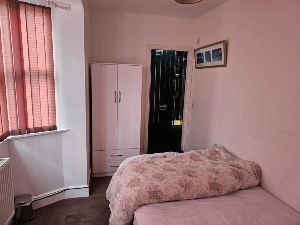 Available Rooms At Buckingham Road Doncaster Exterior photo
